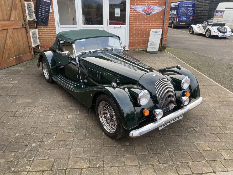 2001 Morgan Plus 8 4.6L Photograph