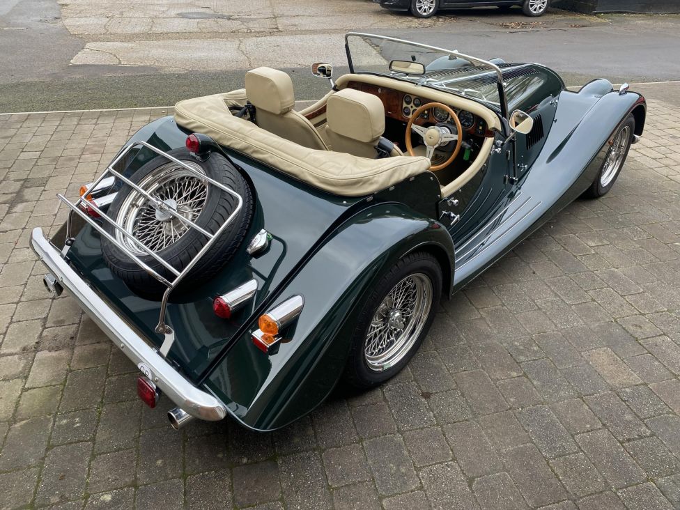 2001 Morgan Plus 8 4.6L Photograph