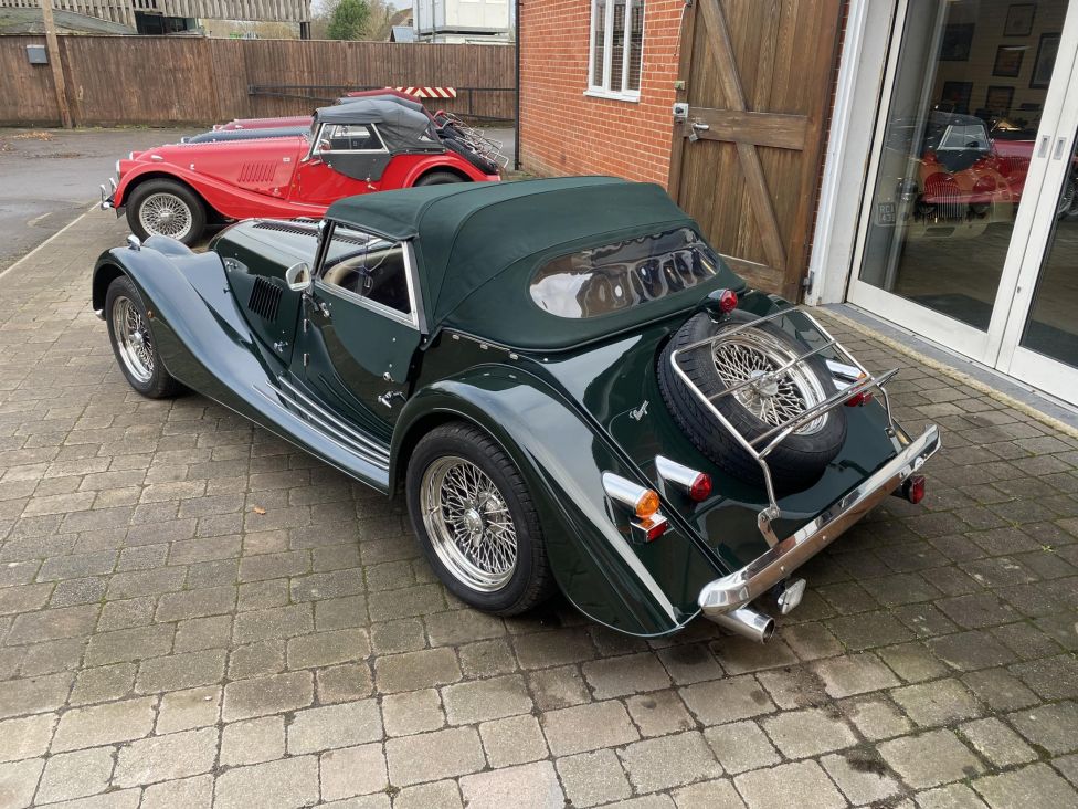 2001 Morgan Plus 8 4.6L Photograph