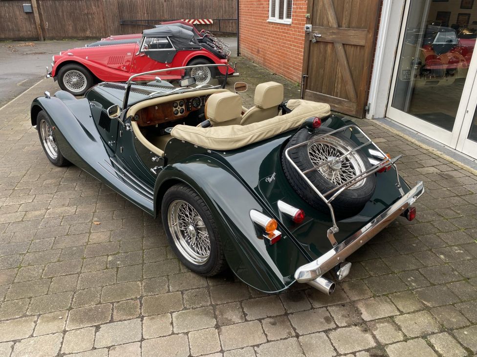 2001 Morgan Plus 8 4.6L Photograph