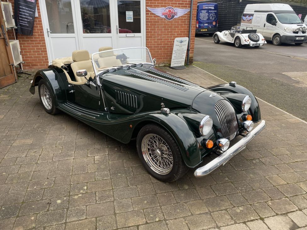 2001 Morgan Plus 8 4.6L Photograph