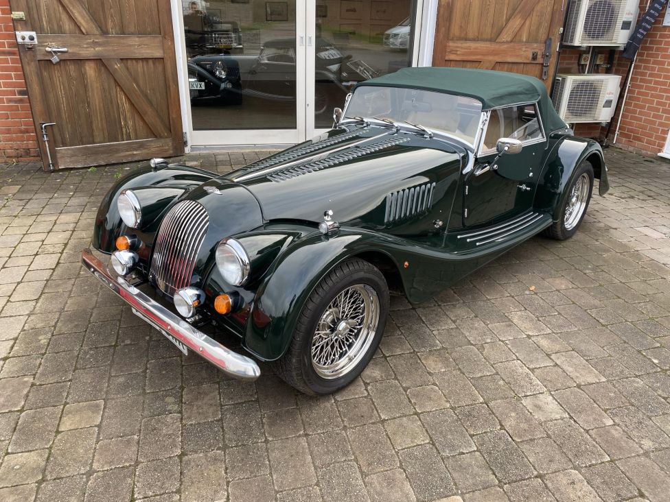 2001 Morgan Plus 8 4.6L Photograph