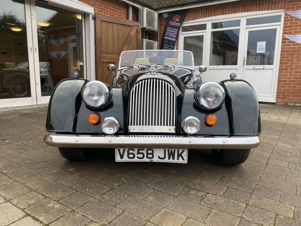 2001 Morgan Plus 8 4.6L Photograph